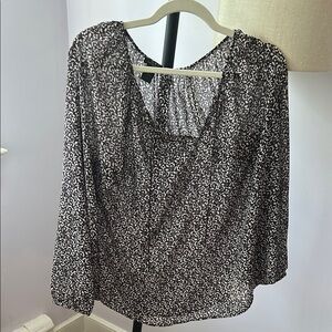 Ann Taylor Black and White Wrap Blouse 3/4 Sleeve